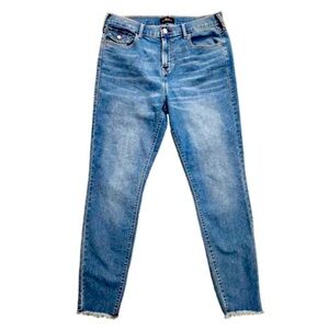 TRUE RELIGION HALLE HIGH RISE SUPER SKINNY JEANS- LIKE NEW